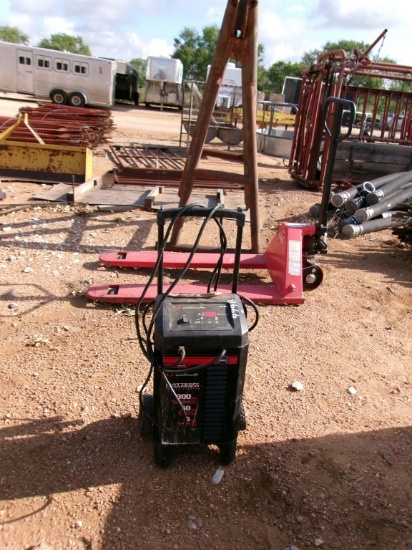 BATTERY CHARGER