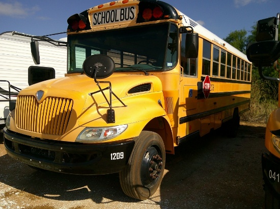 2009 INTERNATIONAL 53 PASSANGER SCHOOL BUS W/ LIFT
