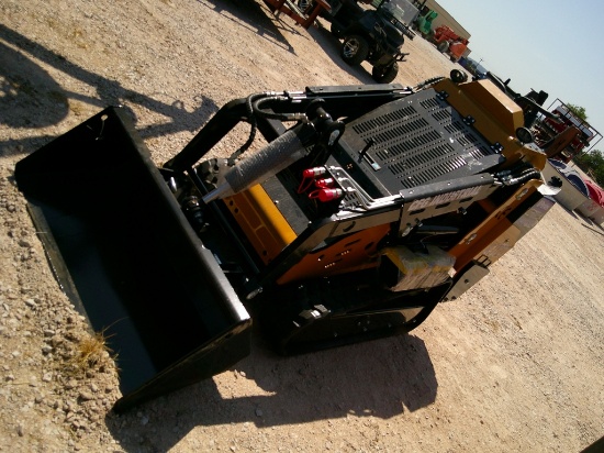 CFG KJT27 MINI SKID STEER- PERKINS DIESEL