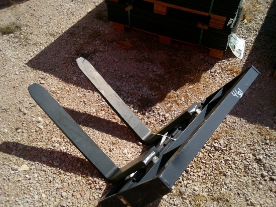 SET FORKS F/ MINI SKID STEER
