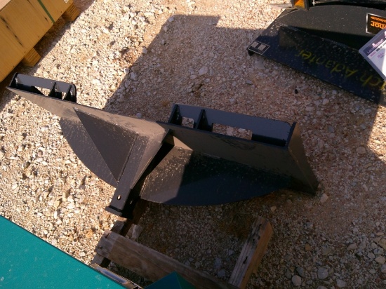 Rec Hitch Plate F/ Skid Steer