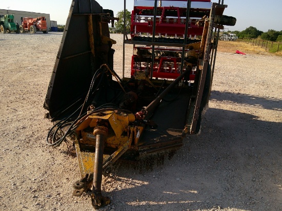 RHINO 15FT BATWING SHREDDER- BROKEN SHAFT