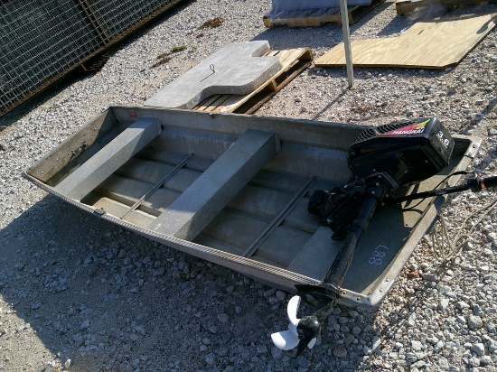 CANOE W/ 3.6 HP TROLLING MOTOR