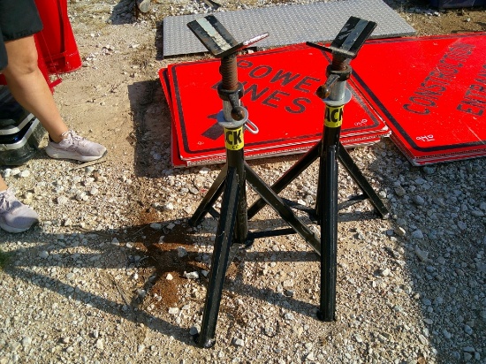(2) JACK STANDS