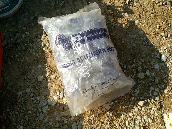 (2) BAGS T-POST CLIPS