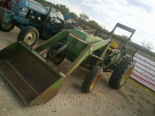 JOHN DEERE 2240 FARM TRACTOR