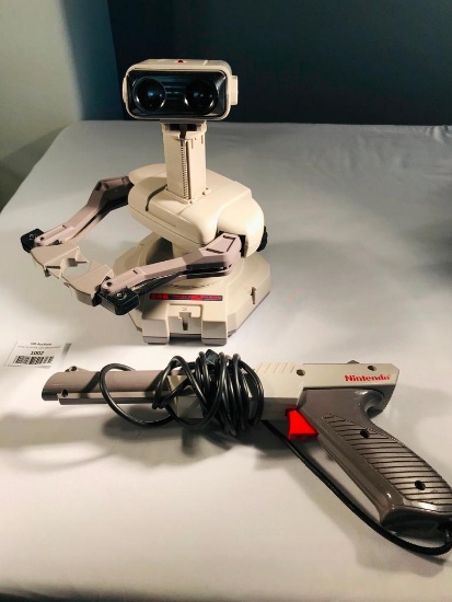 Nintendo R.O.B Robotic Operating Buddy with Zapper Gun