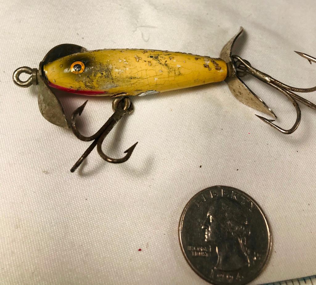 Vintage Jitterbug fishing lure  Old fishing lures, Vintage fishing lures, Antique  fishing lures