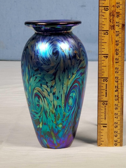 Eickholt 2004 Blue Aurene Iridescent Swirl 5 1/4" Slender Vase