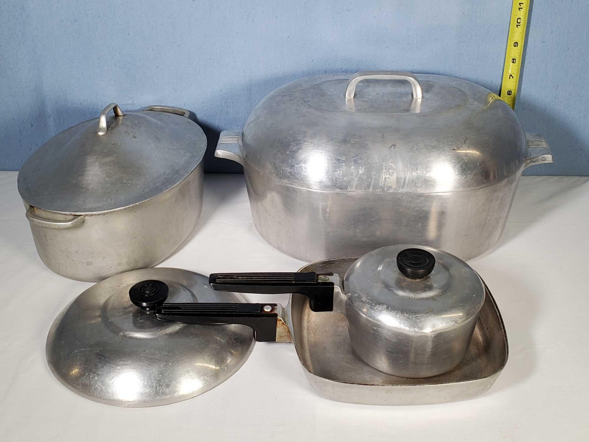 Wagner Ware Magnalite 13 QT. Roaster/dutch Oven, Made by GHC, Trivet  Included. B see Shipping Comments in the Description 