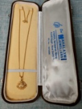 22k Gold Pendant Necklace in Orig. New Delhi Box