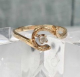 10k Gold & Diamond Ring