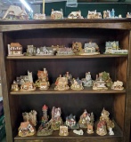 Bookself of LilliPut Lane Cottages, Animals and Related Figures