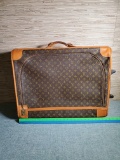 Authentic Vintage French Company Louis Vuitton Pullman with COA