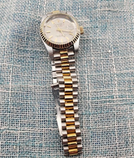 Used Replica Rolex Oyster Perpetual Day-Date Silver Face Stainless Steel 2 Tone Ladies Wrist Watch