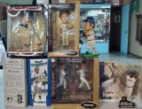 5 Baseball Bobble Heads & 2 Baseball Figures