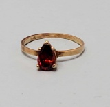 14k Gold Garnet Ring