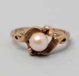 Estate 10k Gold & Pearl Ring