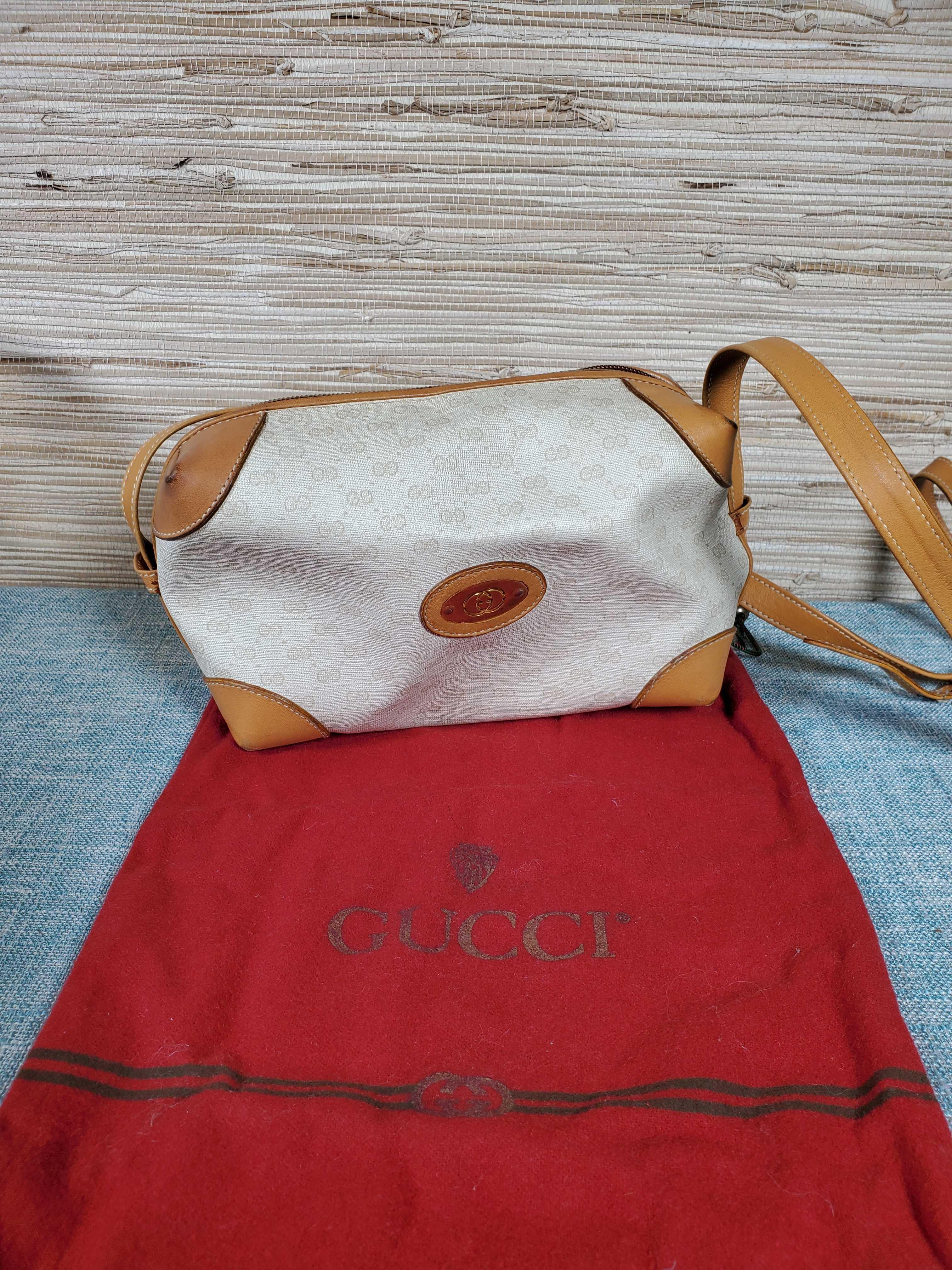 Vintage GUCCI Accessory Collection Handbag/crossbody in Brown 