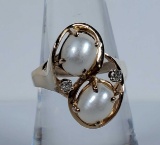 14k Gold Pearl & Diamond Ring