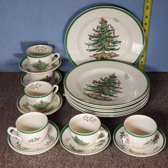 Spode Christmas Tree China Dinner Plates, Cups and Saucers