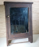 Oak Single Door Mirrored Medicine Cabinet with Towel Rod