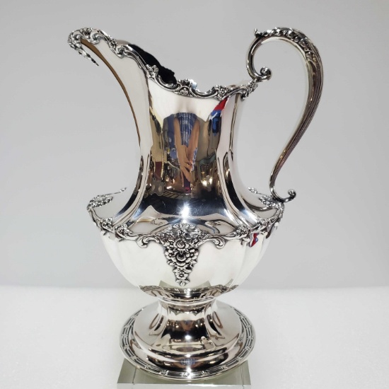 1891 - 1902 Tiffany & Co. Sterling 3 Pint Ewer / Pitcher Floral & Shell Garland With Reeded Handle