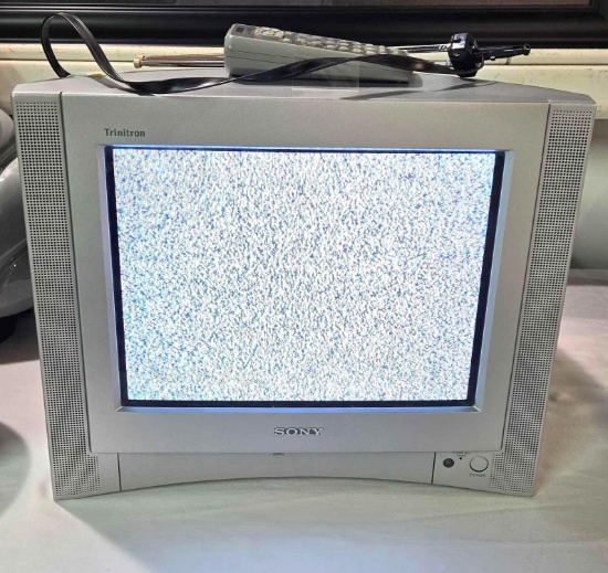 2003 Sony Trinitron Color Gaming TV