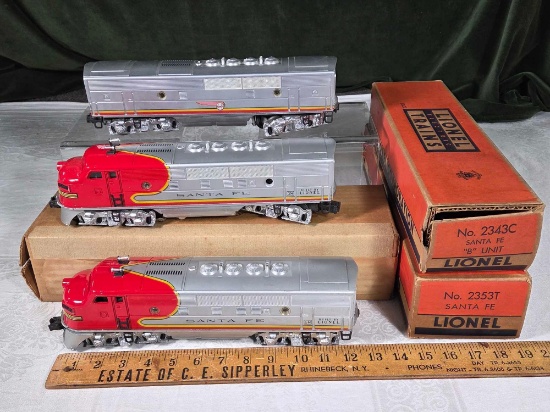 Mid 1950s Lionel A-B-A Santa Fe Diesel Locomotive Engine 3 Car Set with Boxes