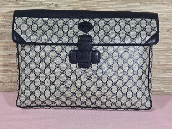 Authentic Vintage Navy Blue Gucci Portfolio