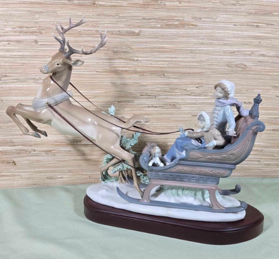 Lladro Winter Wonderland Porcelain Figurine #1429