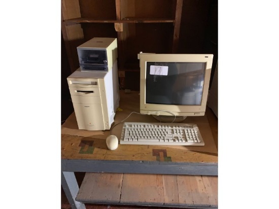Power Macintosh Power PC Model 8100/80
