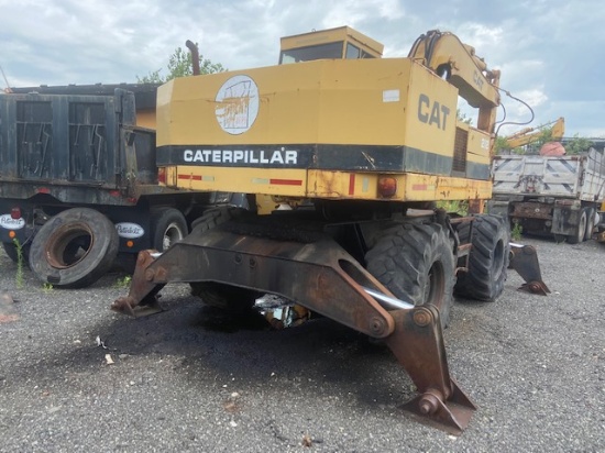 Caterpillar 212 Wheel Excavator