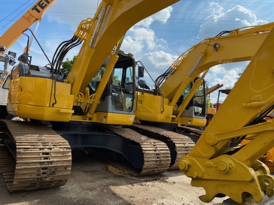 Komatsu 228USLC-3NO Excavator