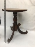 Approx 25 inch Tall Round Décor Table