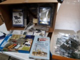 Decorations Lot, Various buildings parts and scenery pieces