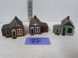 Decor Lot, 3 small buildings, 2 brown and 1 green house