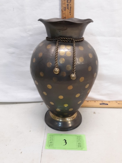 brass décor vase