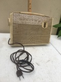 Vintage Zenith Model A400 AM Radio