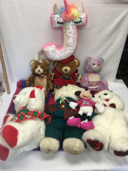 Box Lot/Seasonal Stuffed Animals