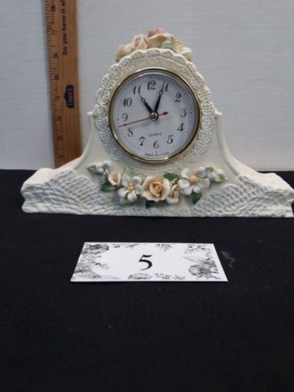 Ceramic Quartz Clock with Roses