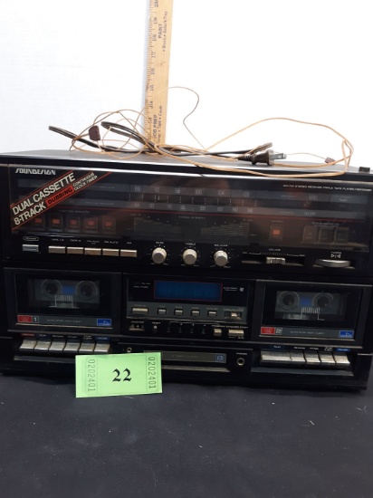 Soundesign, AM/Fm stereo receiver, triple tape player/recorder, powered up, no speakers