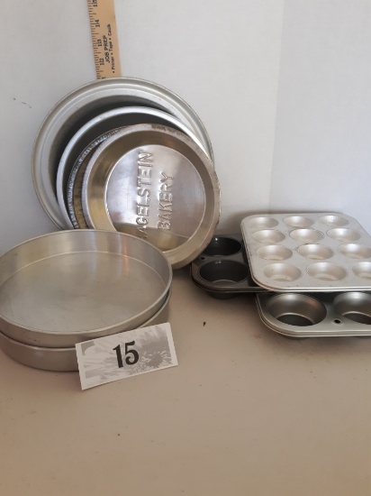 muffins and pie bakeware lot