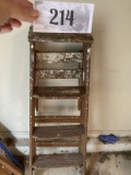 4 ft wooden ladder