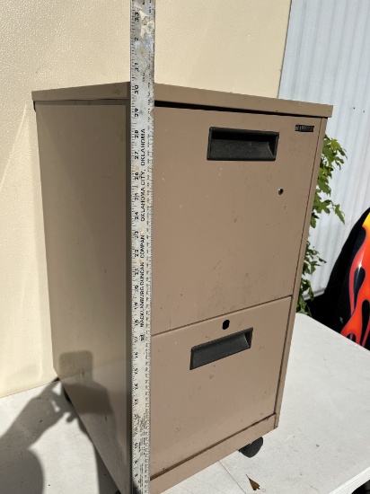 Metal Filing Cabinet on Casters/Flip Top