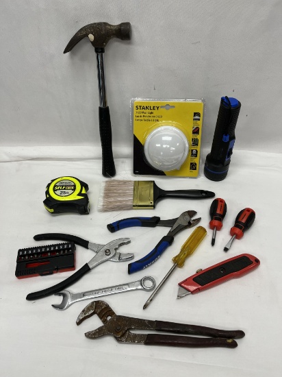 Box Lot/Tools (Hammer, Wire Snips, Tape Measure, Flashlight (Works))