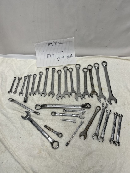 Box Lot/Metric Wrenches (9mm thru 24mm) (Great Neck, ETC)