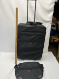 Airway by Atlantic Large Roller Luggage Piece with Toiletary Bag