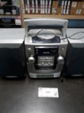Lenoxx CD/Radio/cassette player with speakers