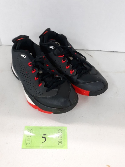 Jordans, Size 6.5
